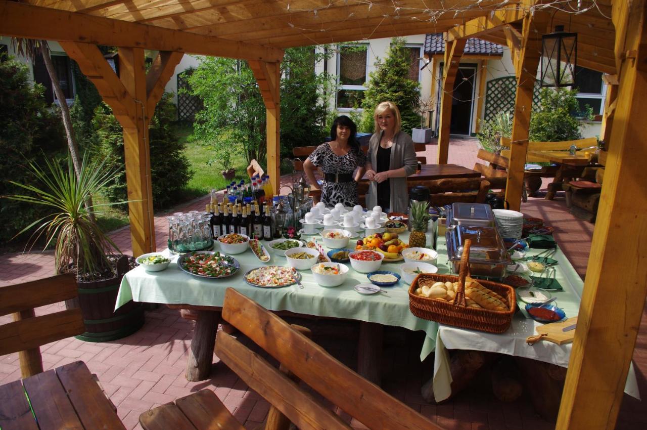 Hostel Waldhaus Am Ferienpark Mirow -Zimmer Du Wc Екстериор снимка