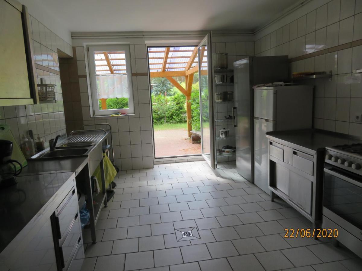 Hostel Waldhaus Am Ferienpark Mirow -Zimmer Du Wc Екстериор снимка