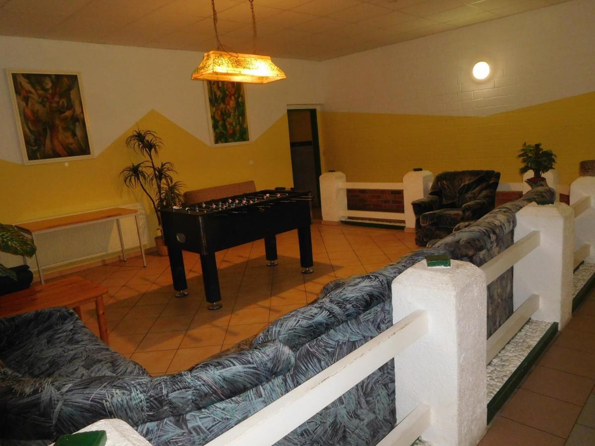 Hostel Waldhaus Am Ferienpark Mirow -Zimmer Du Wc Екстериор снимка
