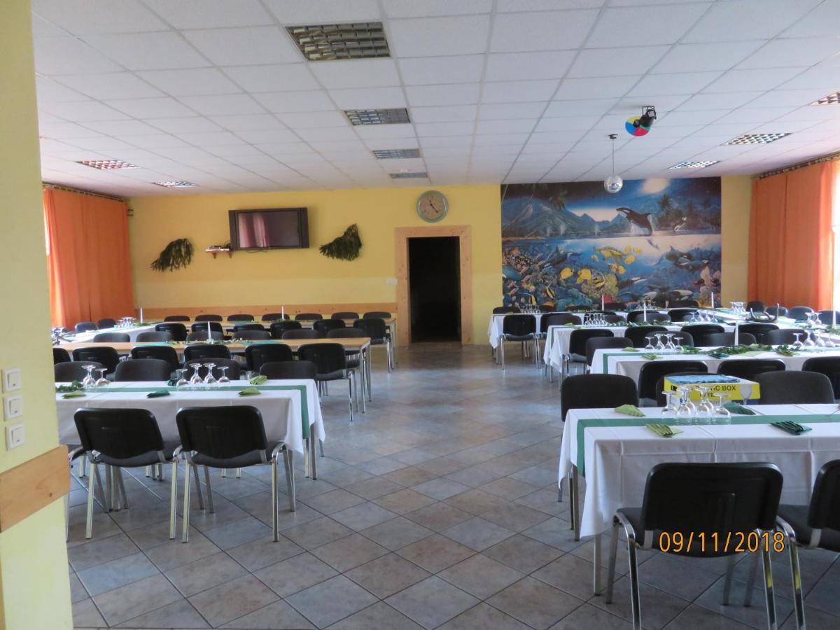 Hostel Waldhaus Am Ferienpark Mirow -Zimmer Du Wc Екстериор снимка