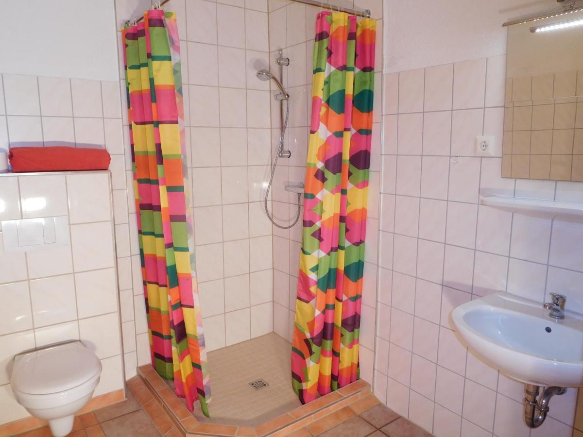 Hostel Waldhaus Am Ferienpark Mirow -Zimmer Du Wc Екстериор снимка
